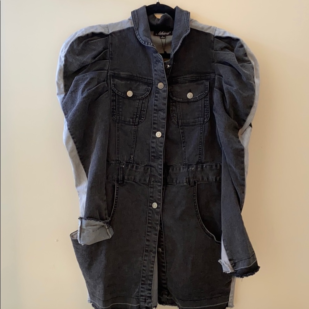 Brand new! Never worn! Puff sleeve denim dress